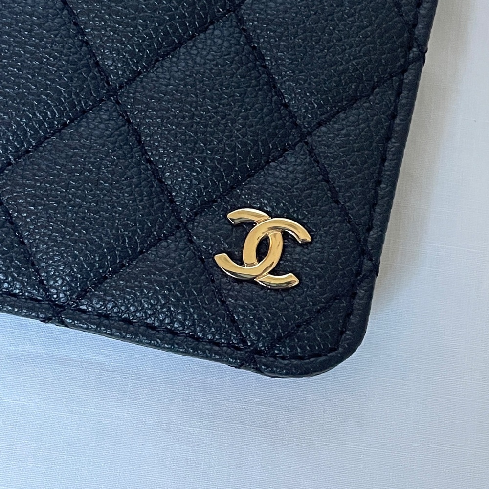 Chanel VIP Passport Holder Black and Gold - Picture 7 of 9